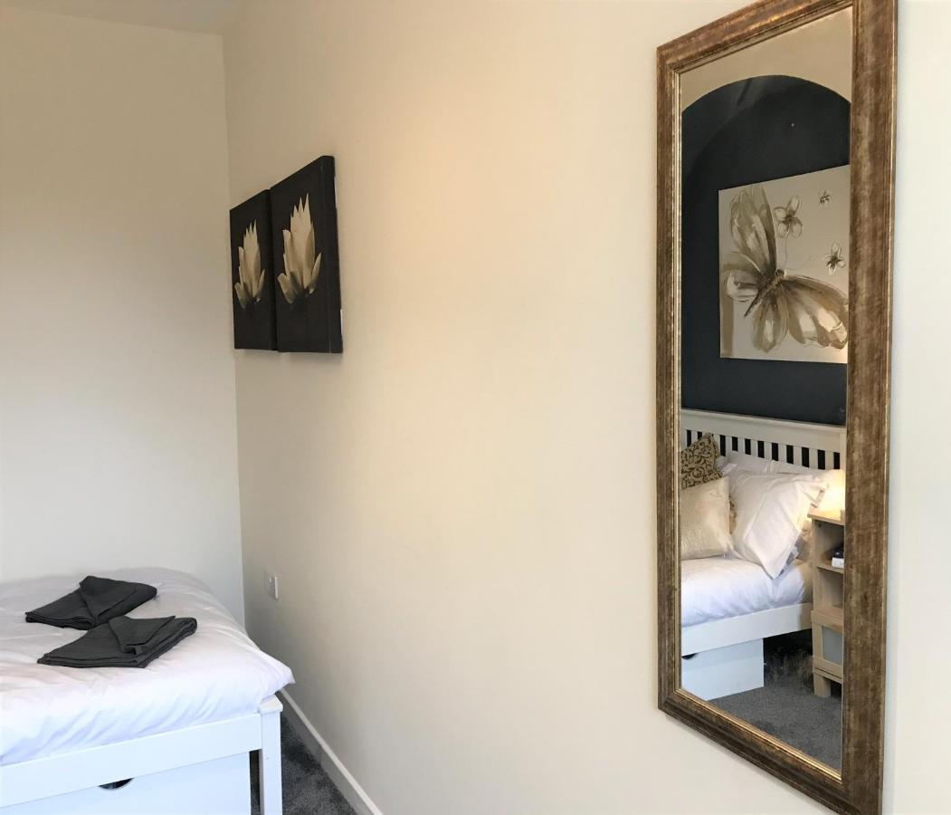 Welcoming Spacious 2-Bedroom House In St Helens St Helens  Bagian luar foto